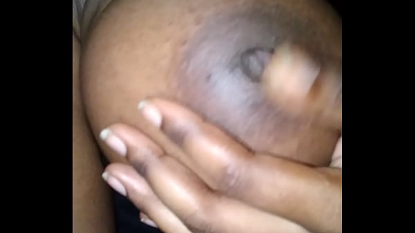 Solo Ebony Tit Play