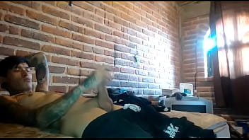 Cuando Estoy Solo - gay, paja, verga - Video 3076155