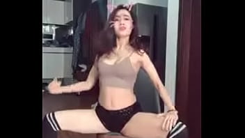 Hotgirl Uplive Khoe Vếu Nhay Cực Sexy