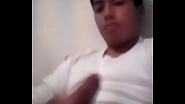 Caliente Y Se Me Ocurrió Jalar Me La Verga Un Rato