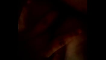 Saca Lengua Mientras Se Toca