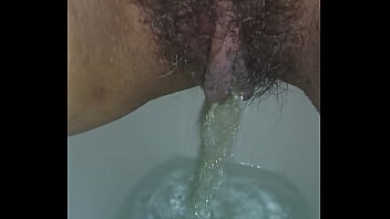 Pissing, Voyeur, Piss, Casal, Arrombada, Banheiro, Meando, Mijando, Big-pussy, Grandes-labios, Espos - Pissing - 2025 - Intense - Performance - Video 3278471