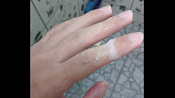 Eu Gozando No Banho Após Me Depila