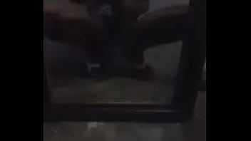 Leonardo Rodrigues - Masturbação Frente Ao Espelho