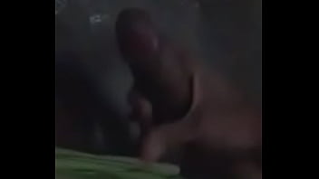 Leonardo Rodrigues - Masturbação Com Sunga Verde