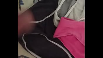 Corrida Mix En Bragas De Mi Mujer Y Vecina