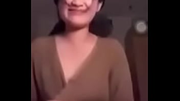 Em gái l_n Uplive t_m sự rồi khoe vú