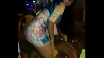 Morena Rebolando O Rabão 4