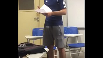 Safadinho Rolando No Chão De Tesão