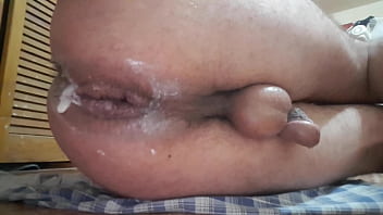 Chorreada Anal Con Dildo