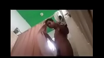 Diego Mellanes Bañándose