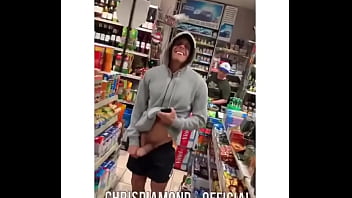 Chris Diamond Exibindo O Pau