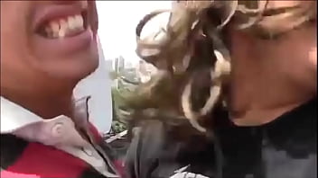 A Su Entrenador De Fútbol Para Ser Titular. Termina Mal.