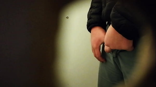 Espiando en baños de la universidad VID 20170629 184517