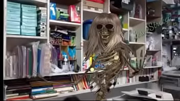 Tiene Hojas De Colores