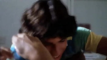 Chico Coquetea A Rica Milf