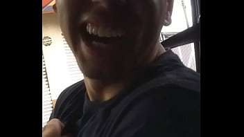 Otaku Embrasando Achando Que é Rokage