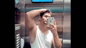 Gato Safado De Recife Pau Duro No Elevador