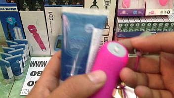 đồ chơi tình dục rung làm t_ lồn gái d_m