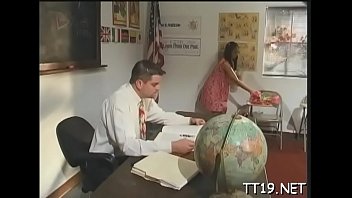 Dick Hardens With Lewd Girlie Jade' Slit