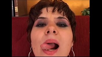 Milf Mora Mi Si Masturba La Figa E Gode Da Sola Orgasmo ... Squirta Ditalino