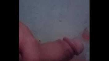 Abrindo A Garrafa Com Meu Palzao