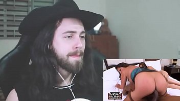 Jesus Reage A Um Negro Fudendo Namorada E A Mae Dela (react)