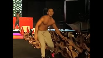 Sexy, Man, Public, Model, Gay, Handsome - Gay - 2025 - Steamy - Show - Video 3314954