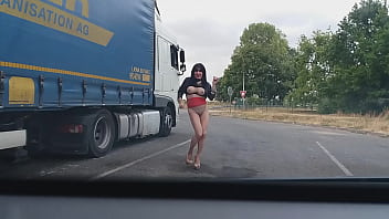 Pute Arabe Danse Topless Devant Routier