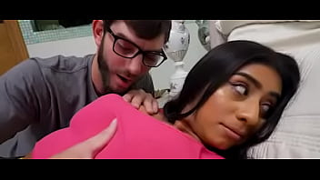 Saben El Nombre De Ella? - hetero, pink-shirt, yellow-panties - Video 3197108