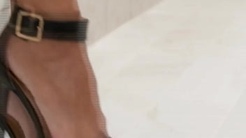 Sola Mi Preparo Ad Uscire