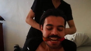 N.55 Alan Le Hace Cosquillas A Adrian/alan Tickle To Adrian