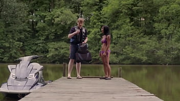 Donnabella Mortel - Sexy Bikini Babe: Freshwater 1080