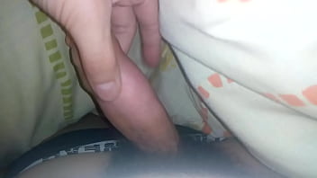 Me Pegue Una Buena Paja En La Noche.