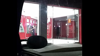 De Puta Entrando Al Cajero