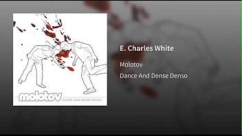 White, La, Gay, En, Casa, Charles, Esta, Molotov, Eh - Gay - 2025 - Wild - Performance - Video 3298349