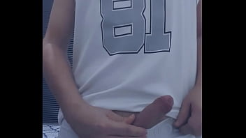 Novinho De Cueca Branca Mostra O Pau