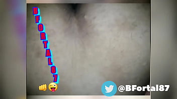 Eu Dividindo Um Amigo Com Outro Amigo.