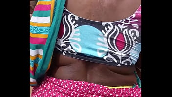 Very Huge Ass And Backless Of Desi Saree Aunty