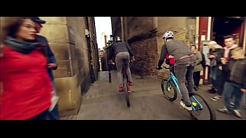 Novinho Corre Pra Comer A Namorada Ao Som De Insanity