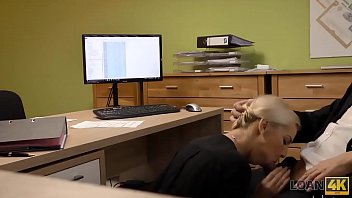 Loan4k. Solo I Soldi Possono Far Bionda Dare Le Sue Fessure A Uno Sconosciuto