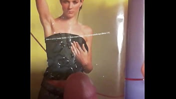 Eyacula En La Revista