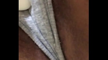 Insta: Ptsfd1 Gozando Com Desodorante No Grelo! Ventilador Atrapalhou Na Captação Dos Gemidos.