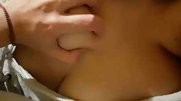 Que Ricas Tetas Tiene Mi Novia De La Pr3pa