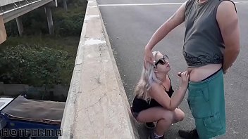 Loira Casada Chupando Amigo Na Ponte Da Rodovia