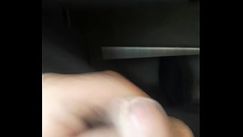 Com Busão Quebrado E Tocando Uma