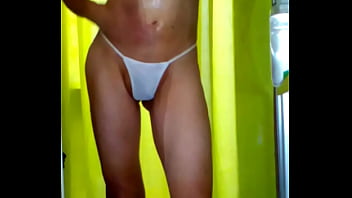 Despues De Depilarme... Mucha Aceite Para Quedar Bien Suave.