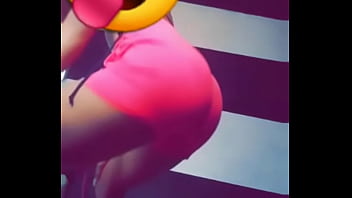 Ese Elevate Track Making Woman To Shack Their Ass