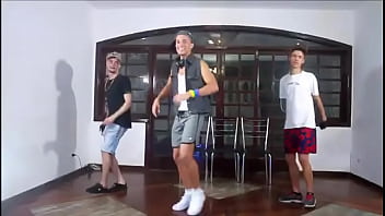 Novinhos Dotados Comeram O Professor De Dan_a