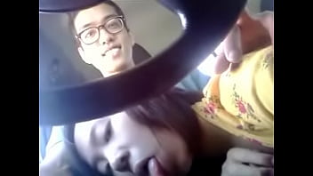 Quick Blowjob From Girlfriend